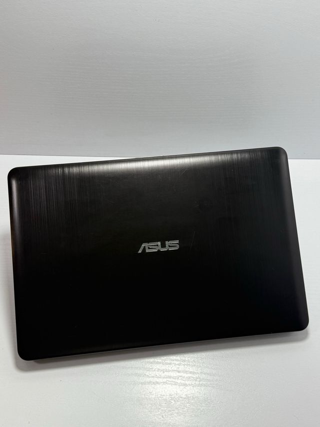 Asus NoteBook X540L i3 | 8GB | 240Gb SSD