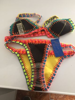 Bikinis mujer: negro floral + rosa