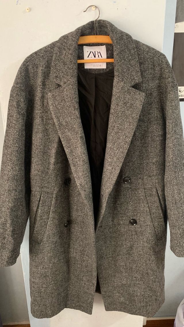 Gabardina gris de Zara