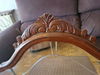 Espejo antiguo de madera para restaurar.
