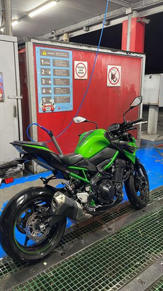 Kawasaki Z900 2022 A2
