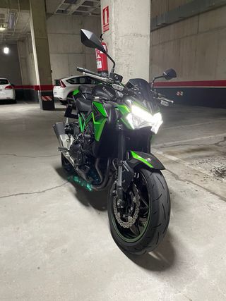 Kawasaki Z900 2022 A2