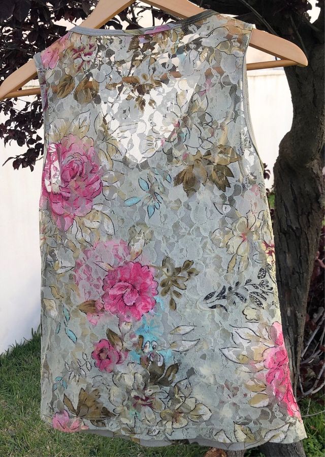 René Derhy camiseta pedrería