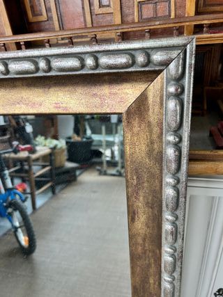 Precioso espejo con marco imitación antiguo