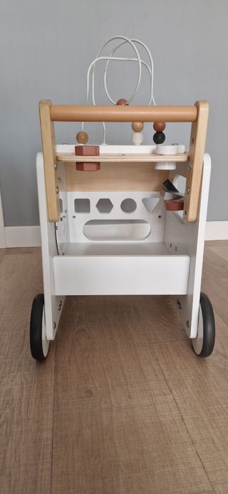 Andador de madera con actividades NUEVO