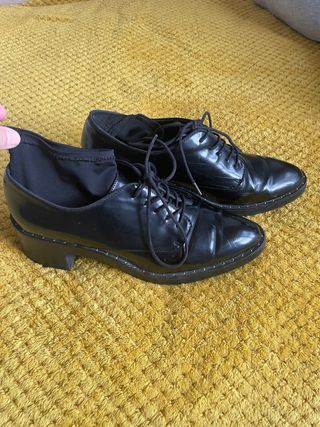 Zapatos negros