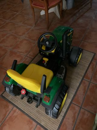 Tractor John Deere Infantil de bateria.
