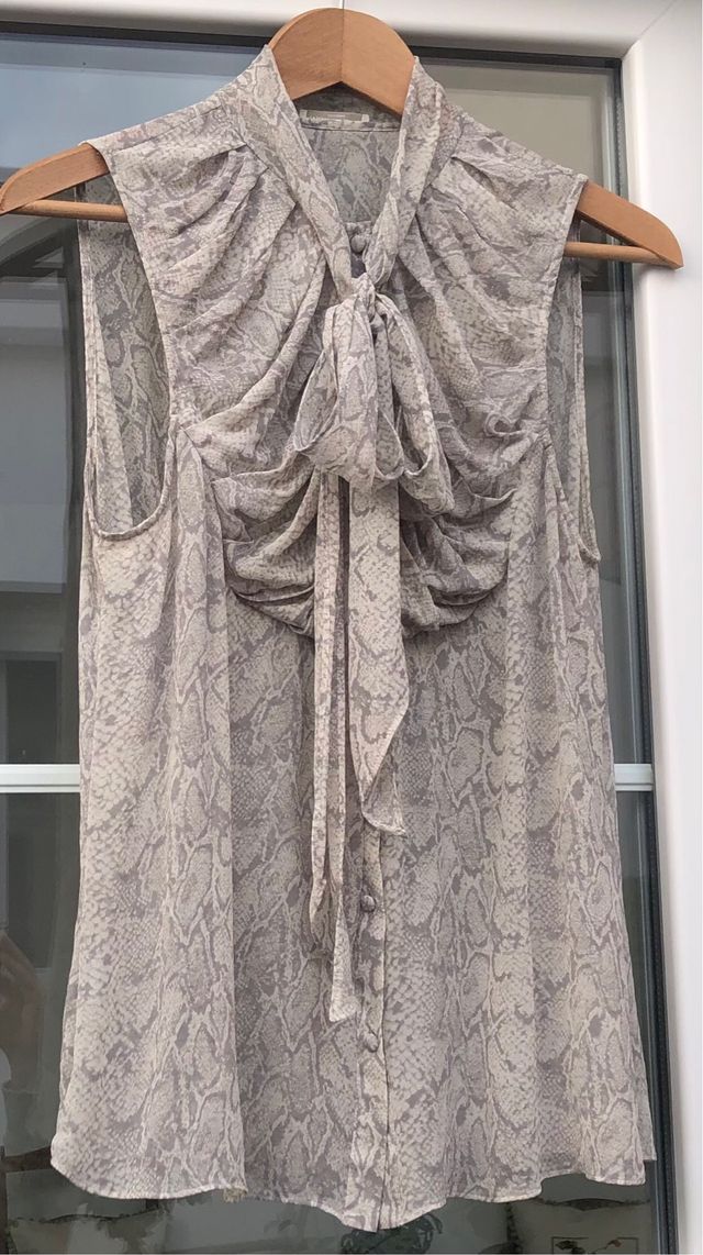 Massimo Dutti blusa fluida semitransparente