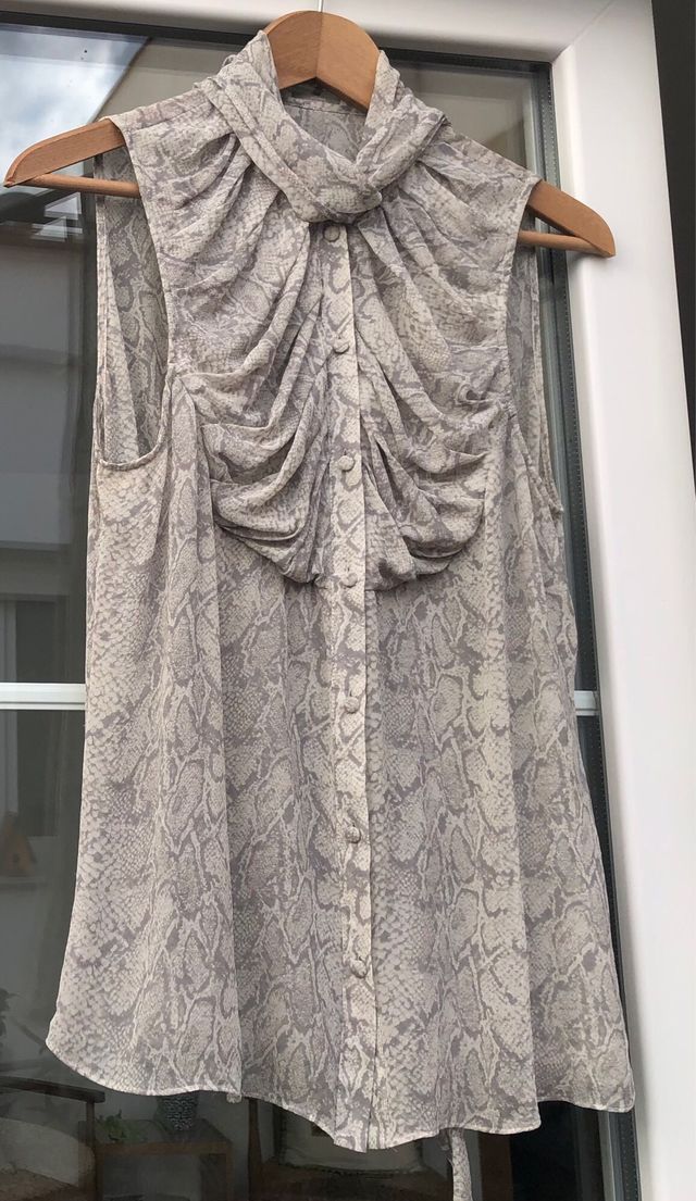 Massimo Dutti blusa fluida semitransparente