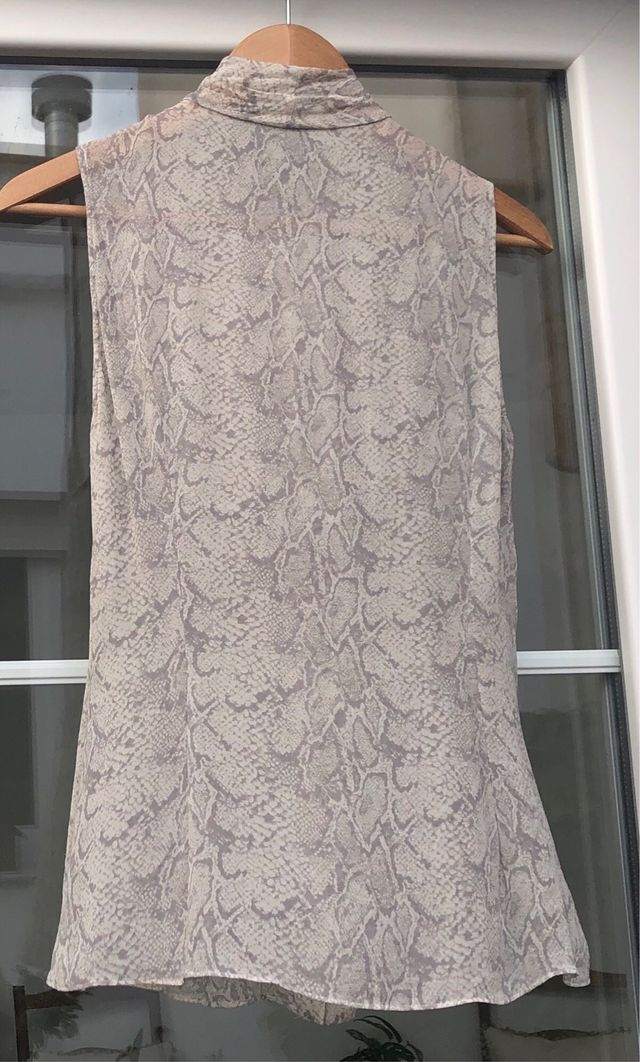 Massimo Dutti blusa fluida semitransparente