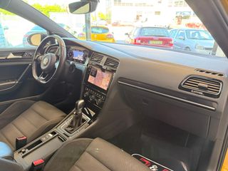 Volkswagen Golf R 4Motion
