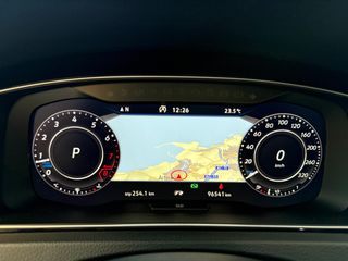 Volkswagen Golf R 4Motion