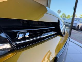 Volkswagen Golf R 4Motion