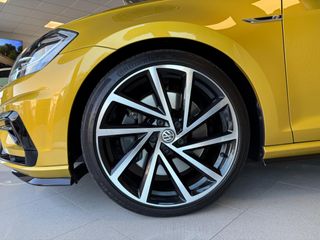Volkswagen Golf R 4Motion