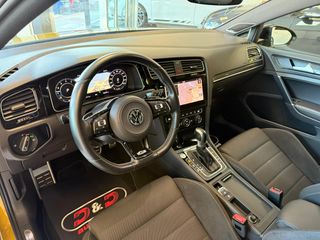 Volkswagen Golf R 4Motion