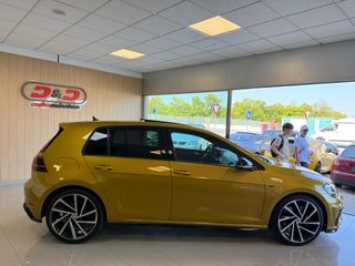Volkswagen Golf R 4Motion