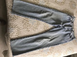 Pantalon  vaquero de chica . De mango . talla 36