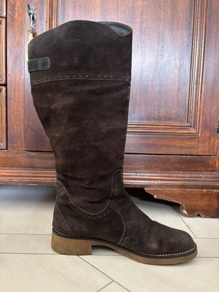 Stivali scamosciati marroni