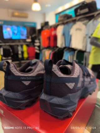 Zapatilla de trail para mujer New Balance Tektrel