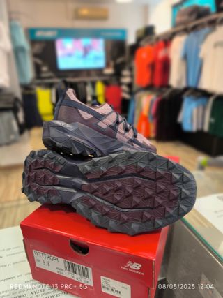 Zapatilla de trail para mujer New Balance Tektrel