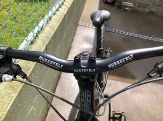 Bicicleta descenso Felt