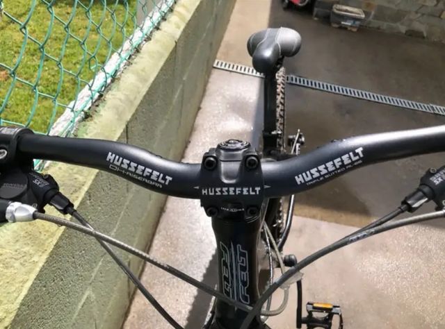 Bicicleta descenso Felt