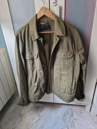 Chaqueta vaquera COS DESIGN verde oliva