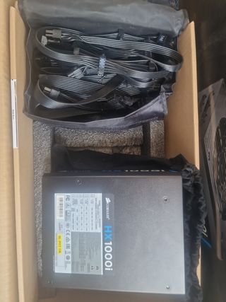 Fuente de alimentación CORSAIR HX 1000I