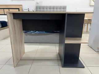 Escritorio Estrecho con 4 espacios laterales