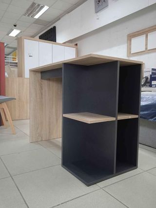 Escritorio Estrecho con 4 espacios laterales