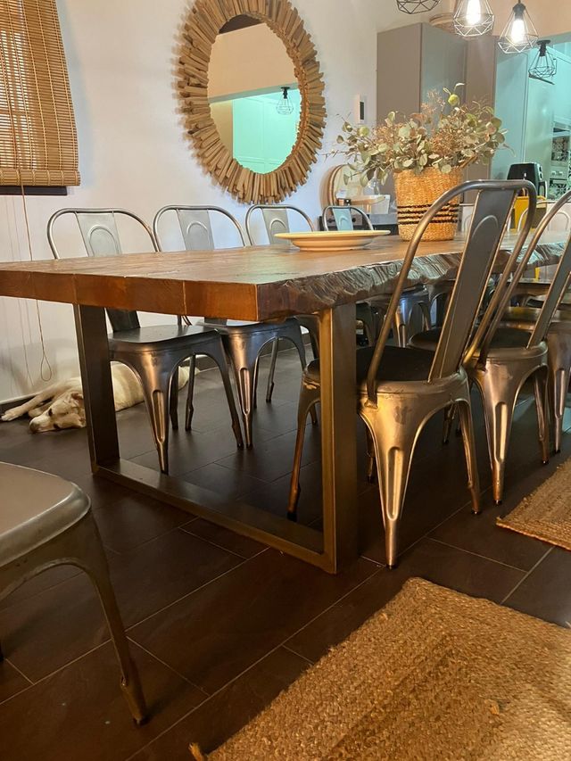 Tavolo da pranzo in legno massello per 12 persone