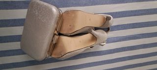 Conjunto de zapatos y bolso