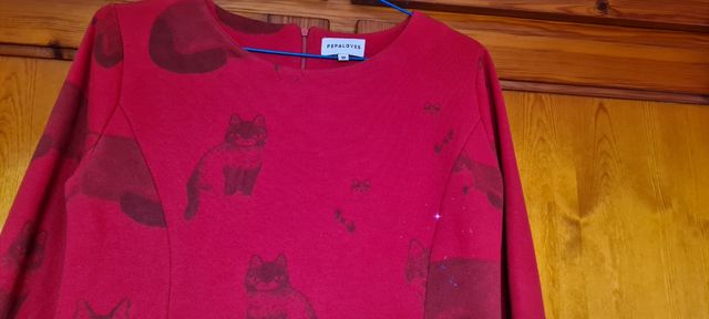 Vestido rojo gatos de Pepa Loves