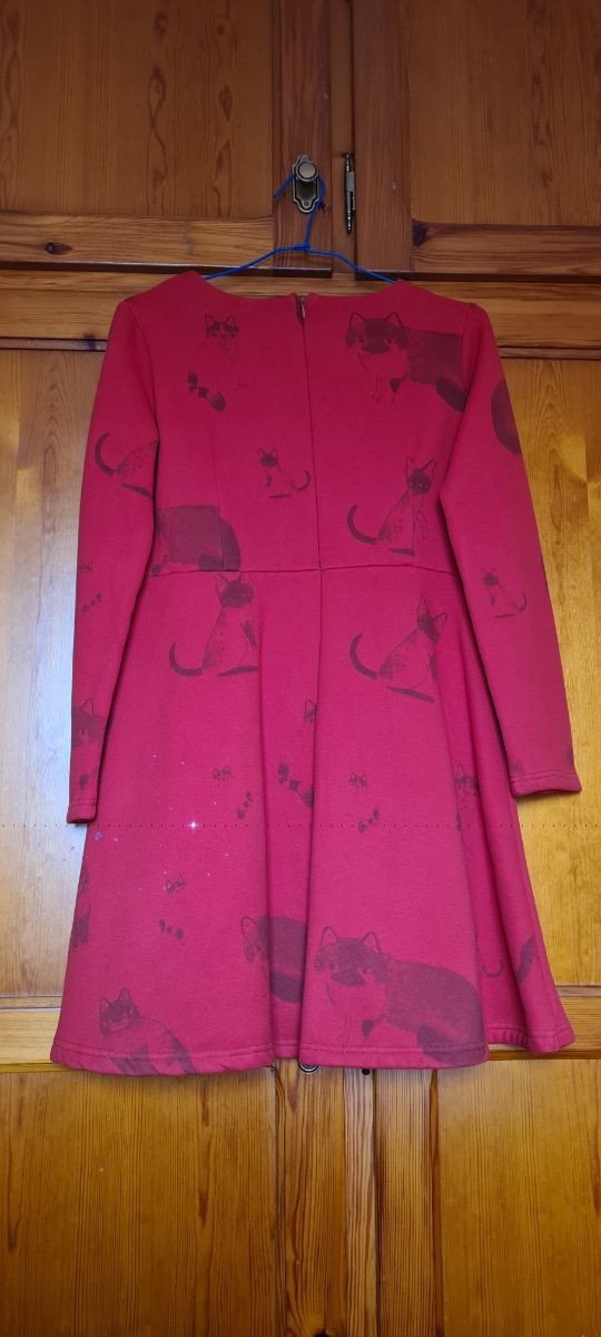 Vestido rojo gatos de Pepa Loves