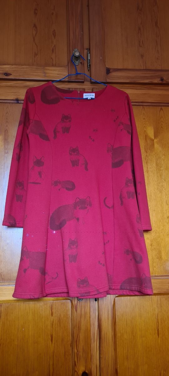 Vestido rojo gatos de Pepa Loves