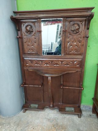 Perchero antiguo de madera