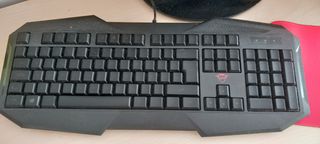 Ordenador HP,monitor 24 pulgadas  Teclado y ratón