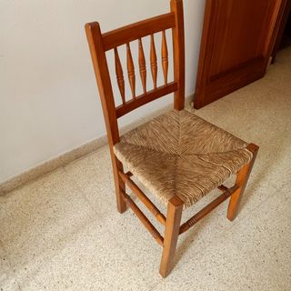Silla madera enea marrón