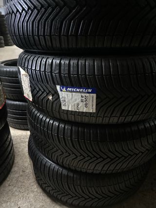 225/60R18 Michelin