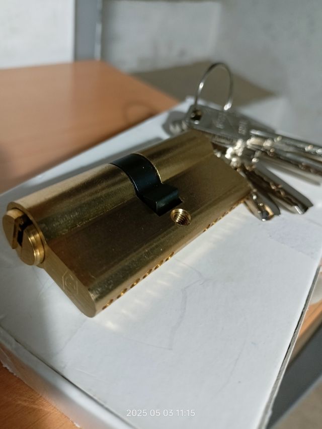 Bombín cerradura seguridad nuevo sin estrenar