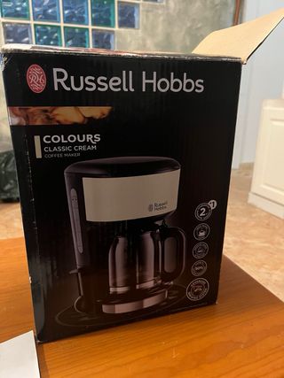 Cafetera Russell Hobbs Classic Cream