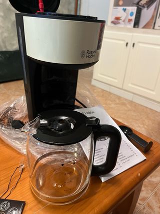 Cafetera Russell Hobbs Classic Cream