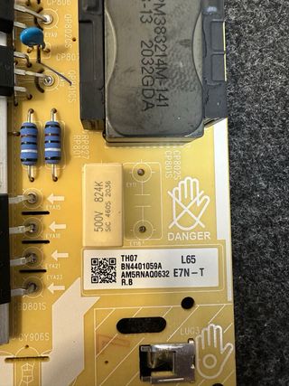 Fuente alimentación Samsung UE65TU8505
BN44-01058