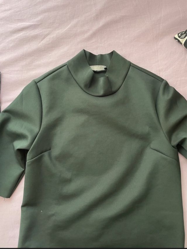 Top  Zara verde oliva - Talla S
