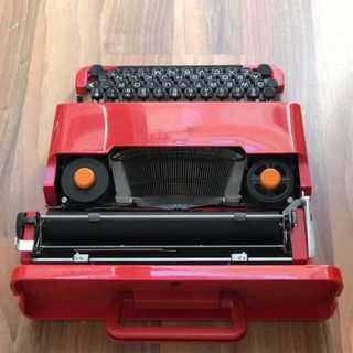 Olivetti Valentine roja