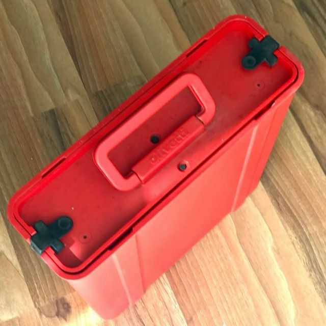 Olivetti Valentine roja