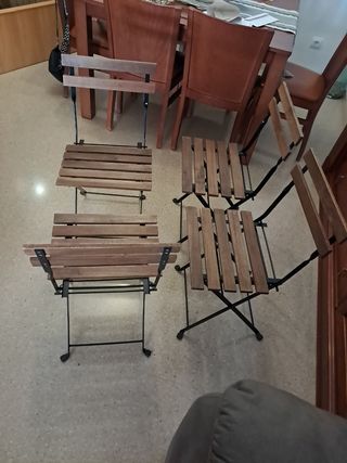 Sillas de hierro y madera nuevas