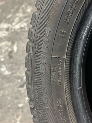 NEUMATICOS 165/60R14 