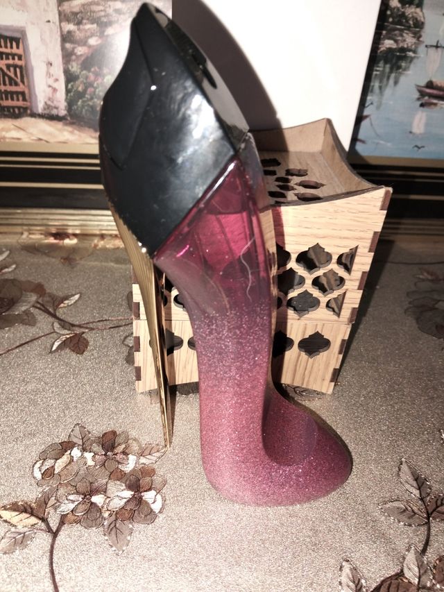 Perfume mujer Carolina Herrera.