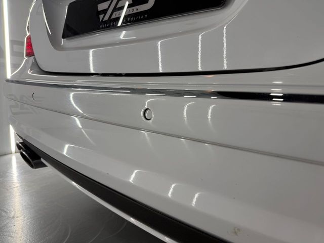 Mercedes Clase E E 63 AMG Auto - Pieza de Colección